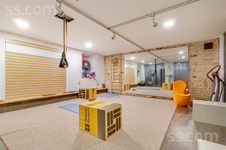 Čaka 80, Rīga — maja