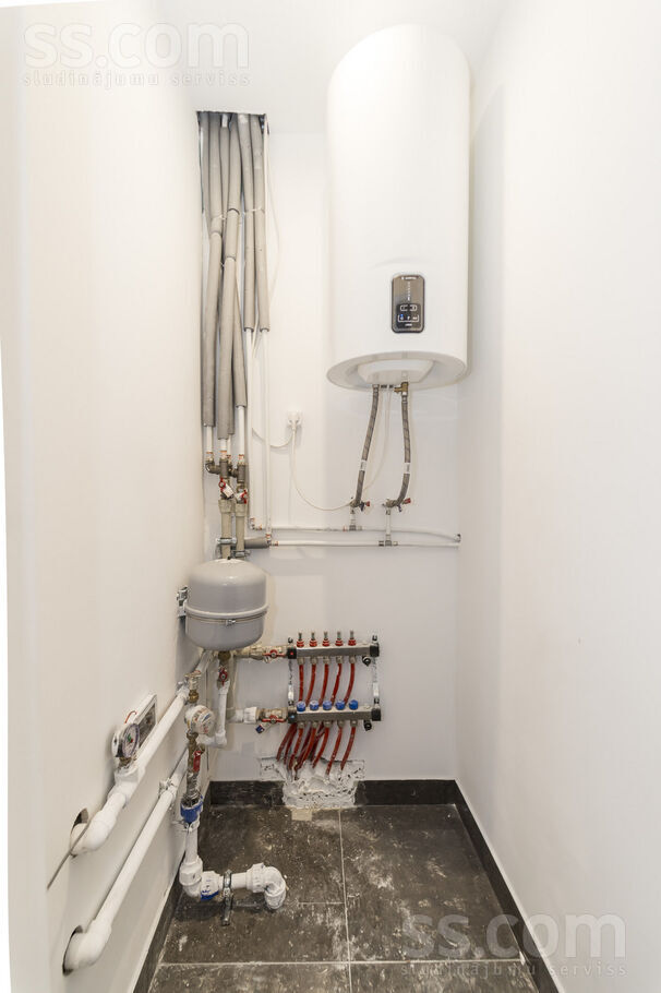 Ķiršu iela 6, Babīte, Rīgas rajons, Babītes pag. — maja