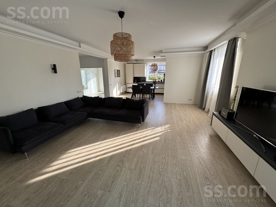 Upleju 12, Mārupe, Rīgas rajons, Mārupes pag. — maja