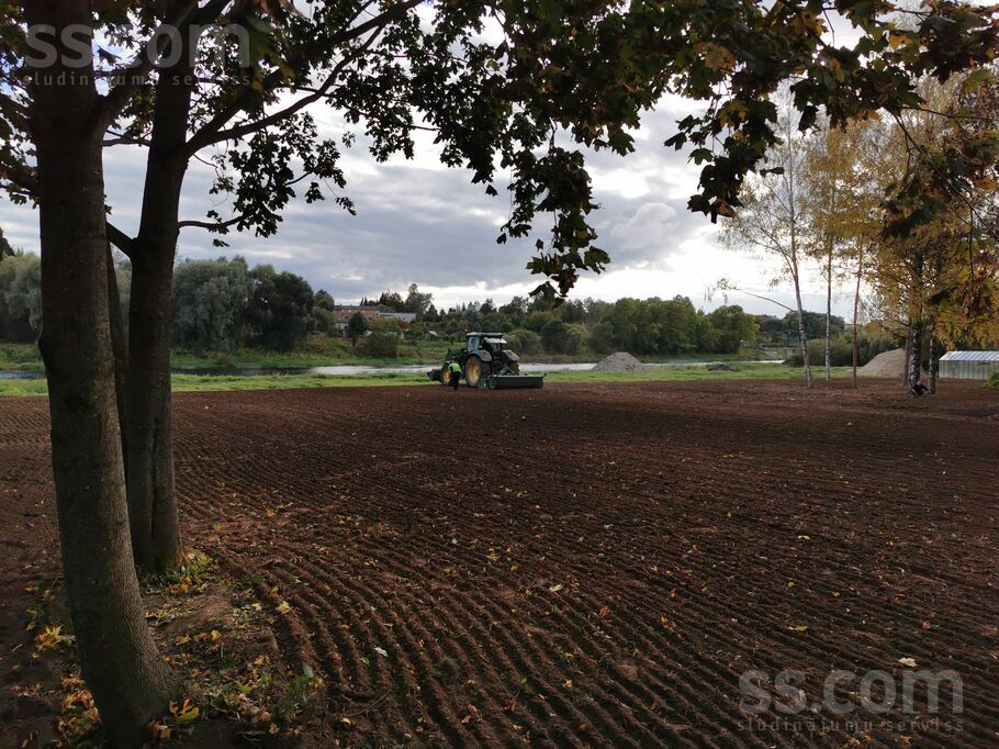 Upes iela, Bauska un raj., Bauska — zeme