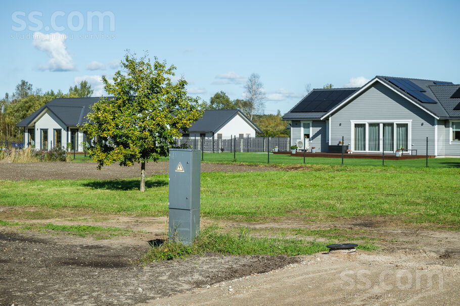 Upeņu iela 25a, Liepāja un raj., Liepāja — zeme