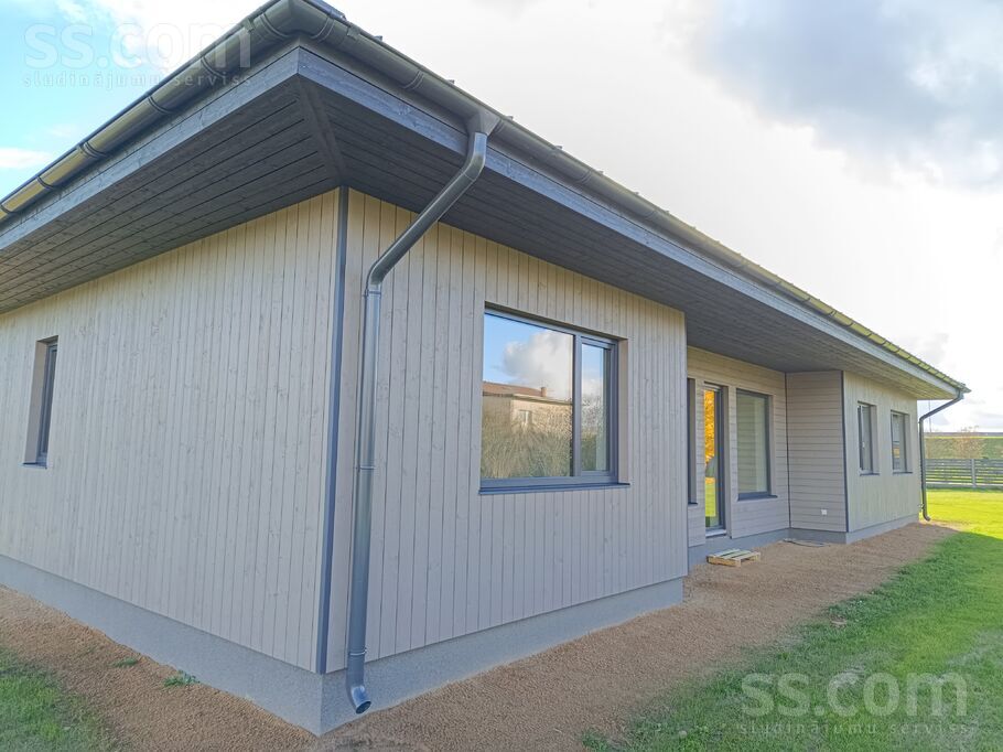 Zvejnieku iela 13, Ogre un raj., Ikšķile — maja