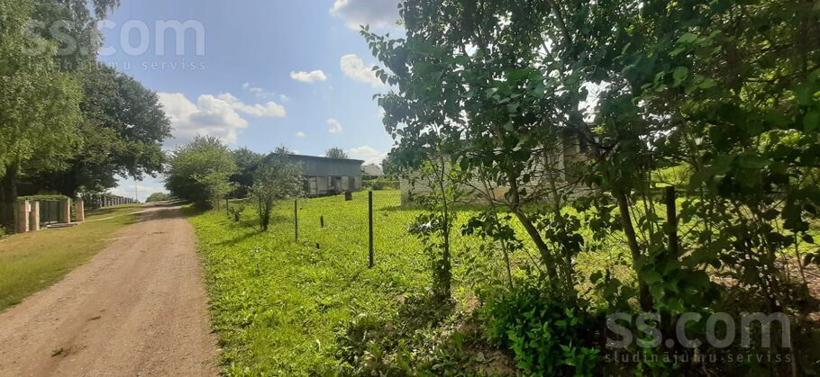 Gravas, Tīnūži, Ogre un raj., Ikšķiles l. t. — maja