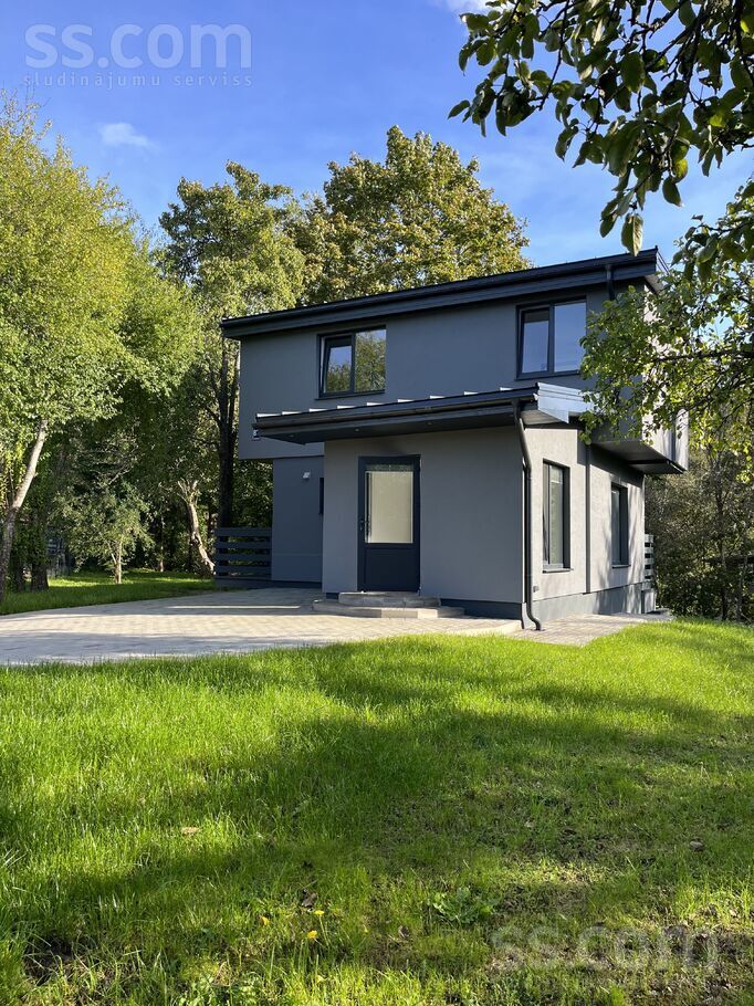 Alauksta iela 17, Rīgas rajons, Saulkrasti — maja