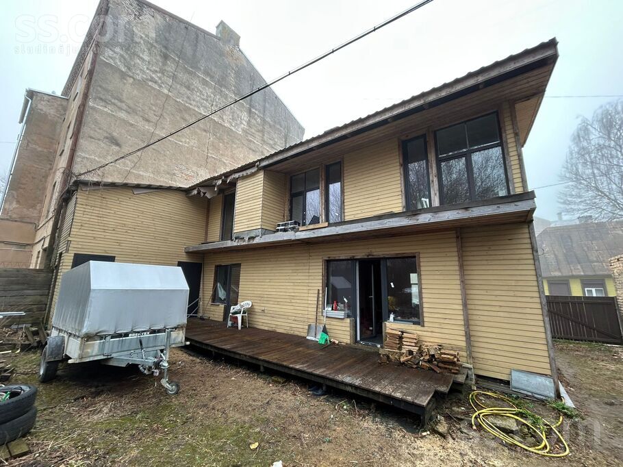 Ludzas 53, Rīga — maja