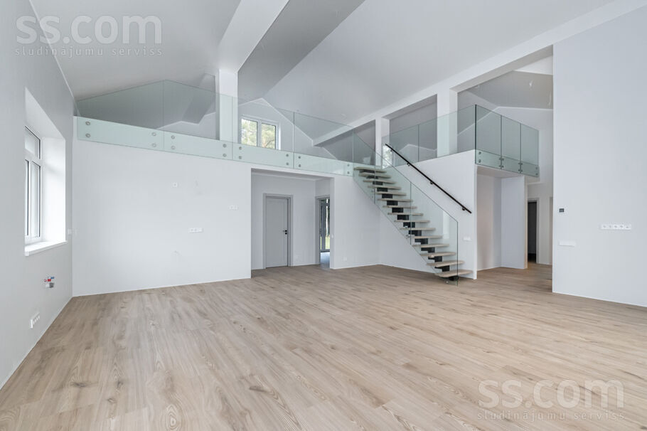 Melleņu iela 14, Ogre un raj., Ogre — maja