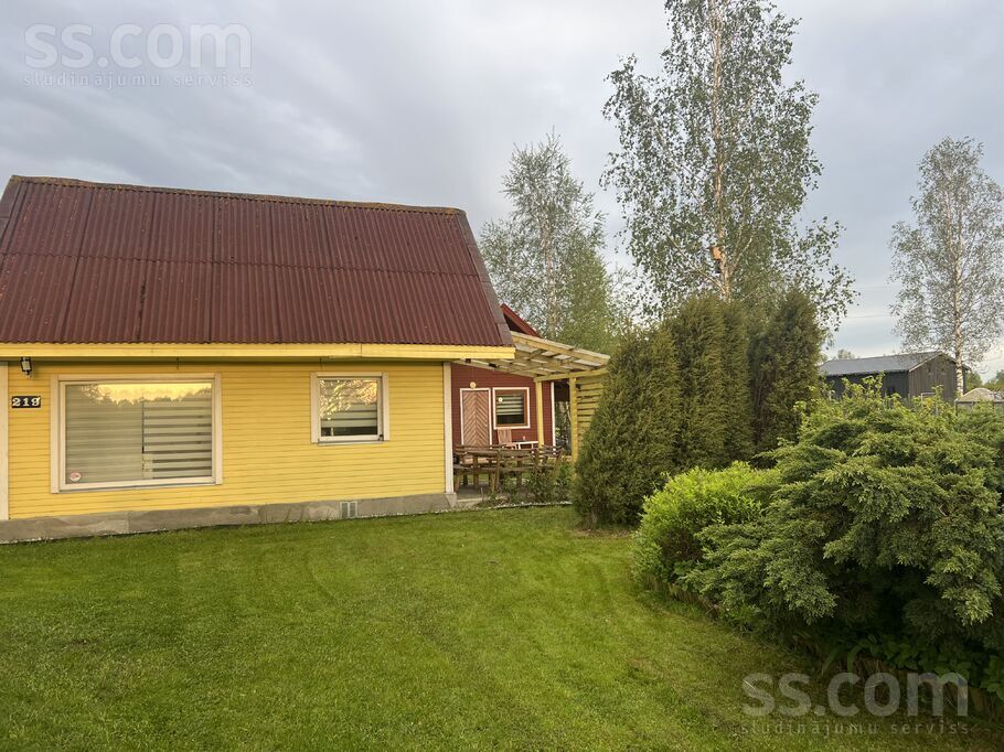 Bažciems, Jūrmala — zeme