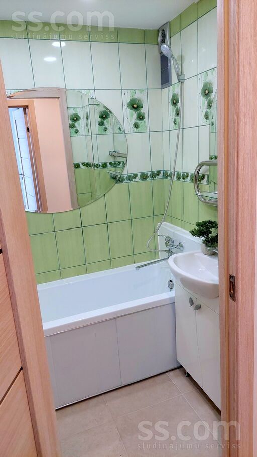 Viestura laukums 7, Viestura laukums, Valmiera un raj., Valmieras pag. — dzivoklis