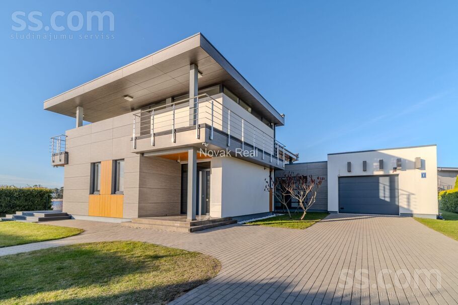 Laipu iela 2, Jūrmala — maja