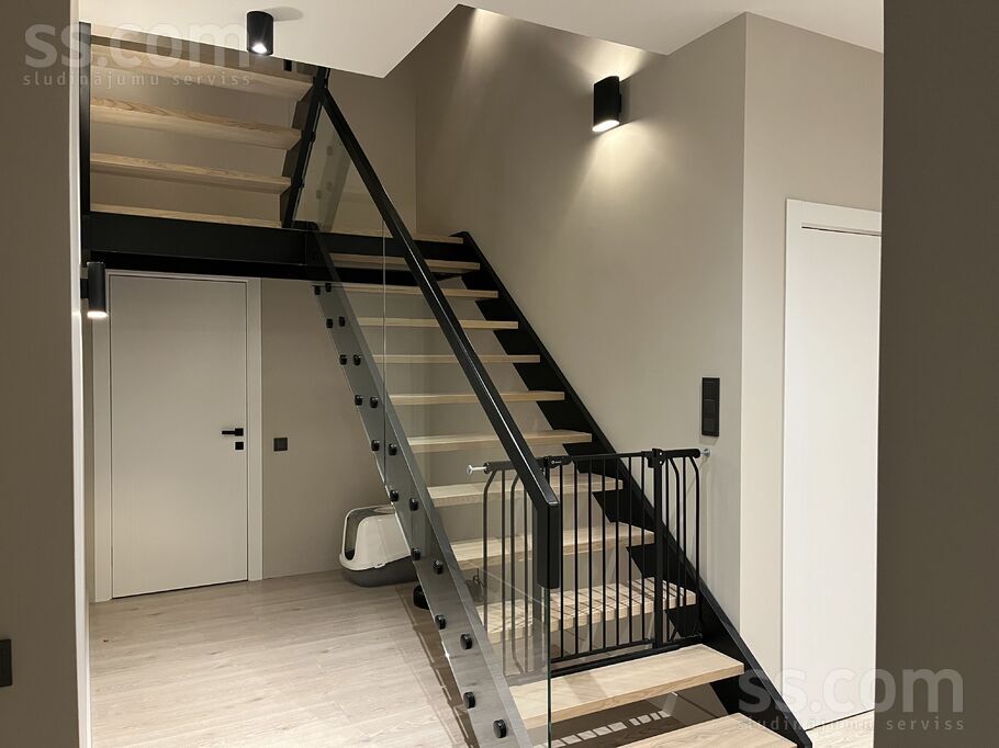 Lapeņieki, Abavas 5, Rīgas rajons, Baloži — maja