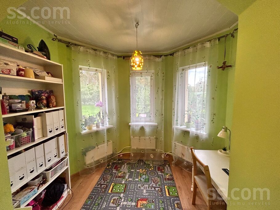 Viršu 20, Piņķi, Rīgas rajons, Babītes pag. — maja