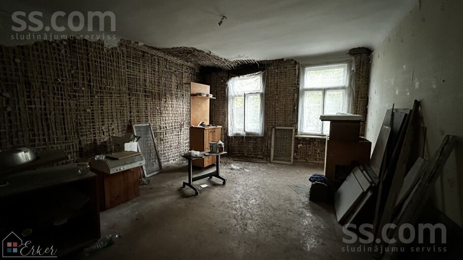 Čaka 107, Rīga — maja