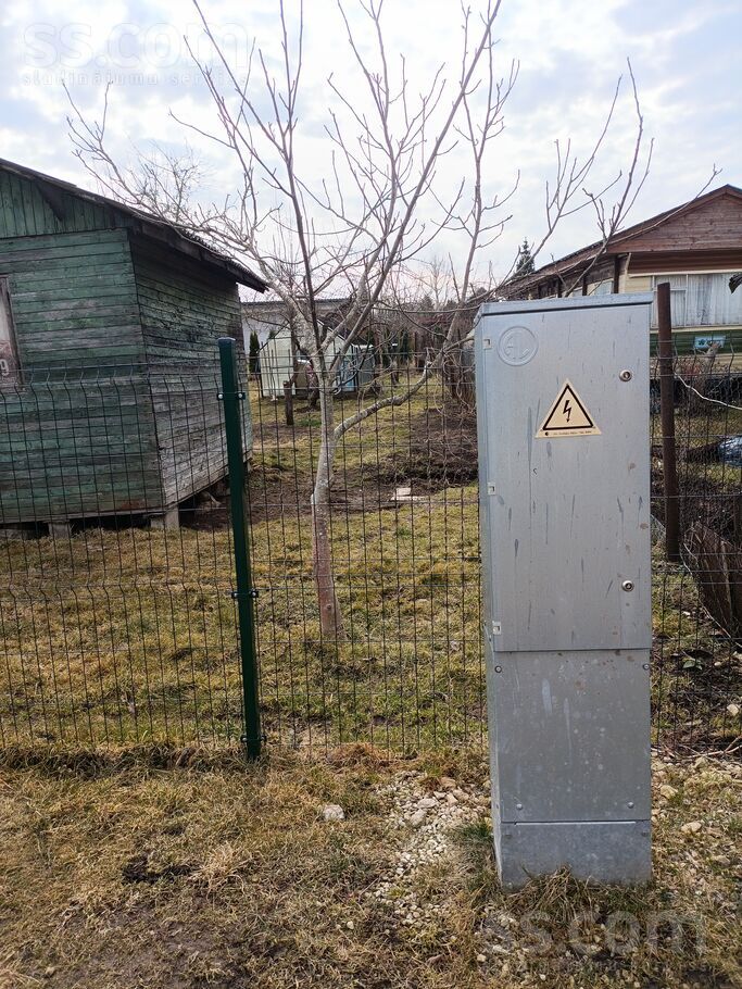 Doles dārzs 119, Dole, Rīgas rajons, Salaspils l. t. — maja