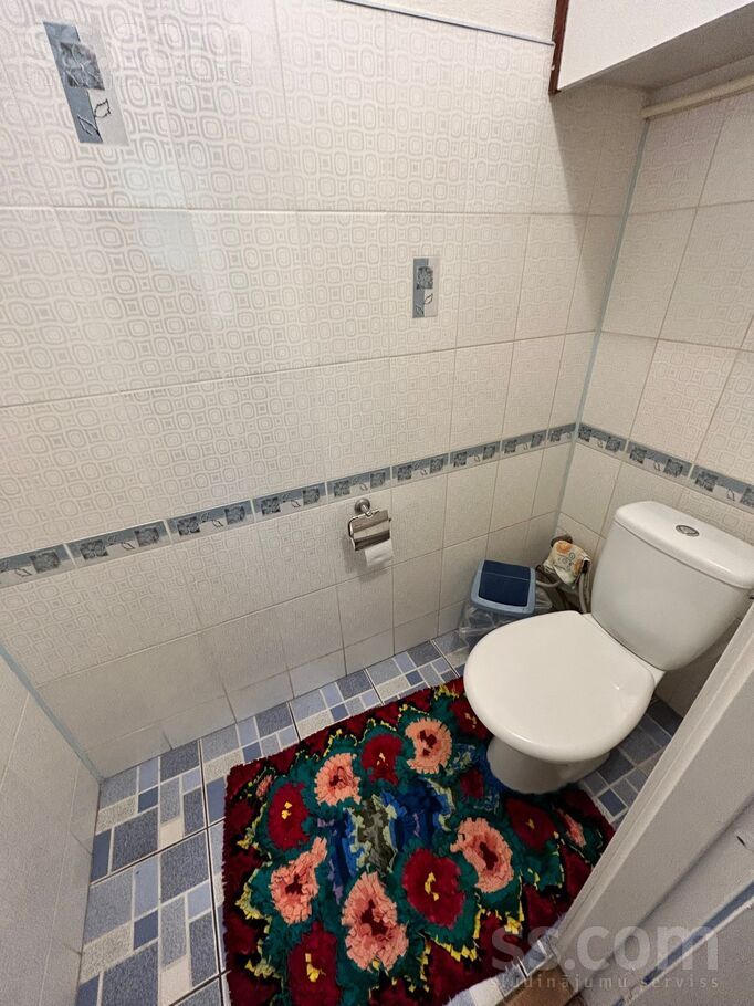 Viršu 20, Piņķi, Rīgas rajons, Babītes pag. — maja