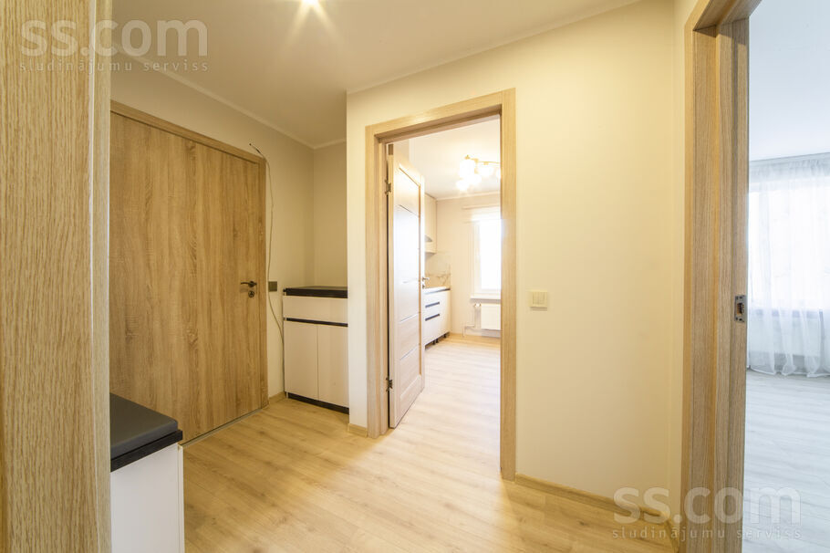 Viestura laukums 7, Viestura laukums, Valmiera un raj., Valmieras pag. — dzivoklis