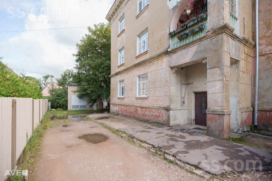 Krišjāņa Valdemāra 20/24, Liepāja un raj., Liepāja — dzivoklis