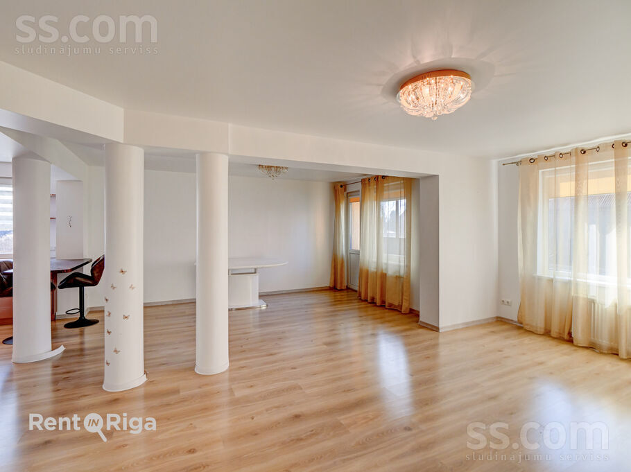 Leona Paegles iela 28, Jūrmala — dzivoklis