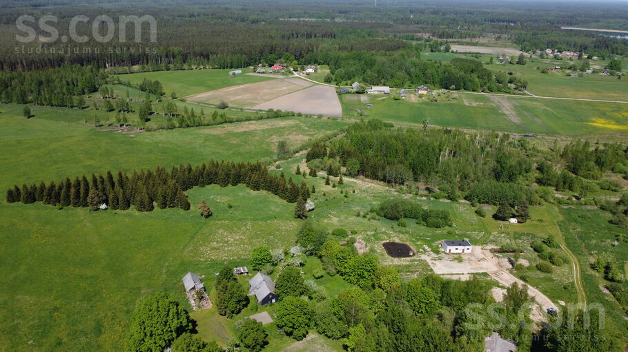 Auziņi, Usma, Ventspils un raj., Usmas pag. — zeme