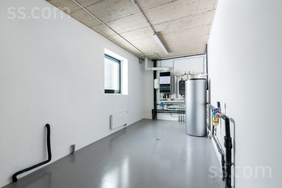 Jaunā Mežaparka 42, Rīga — maja