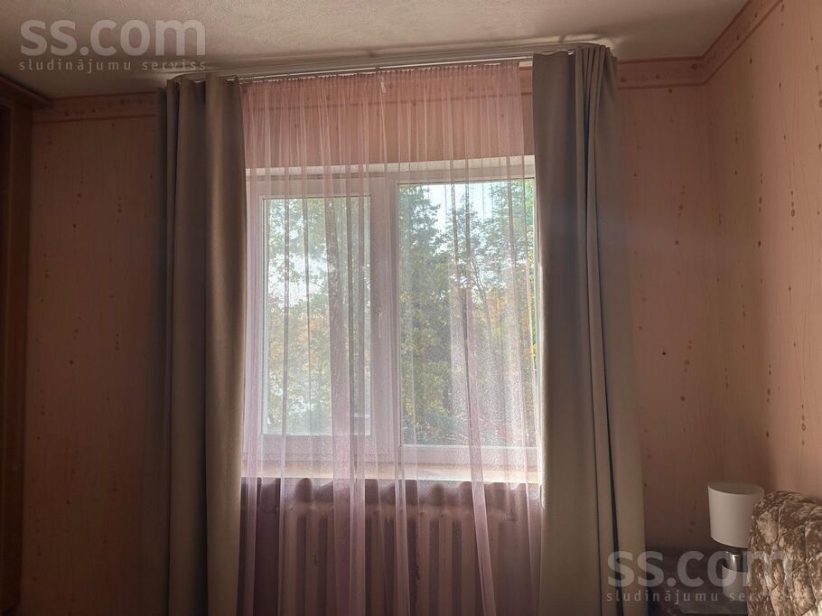 Krasta, Ogre un raj., Ogre — maja