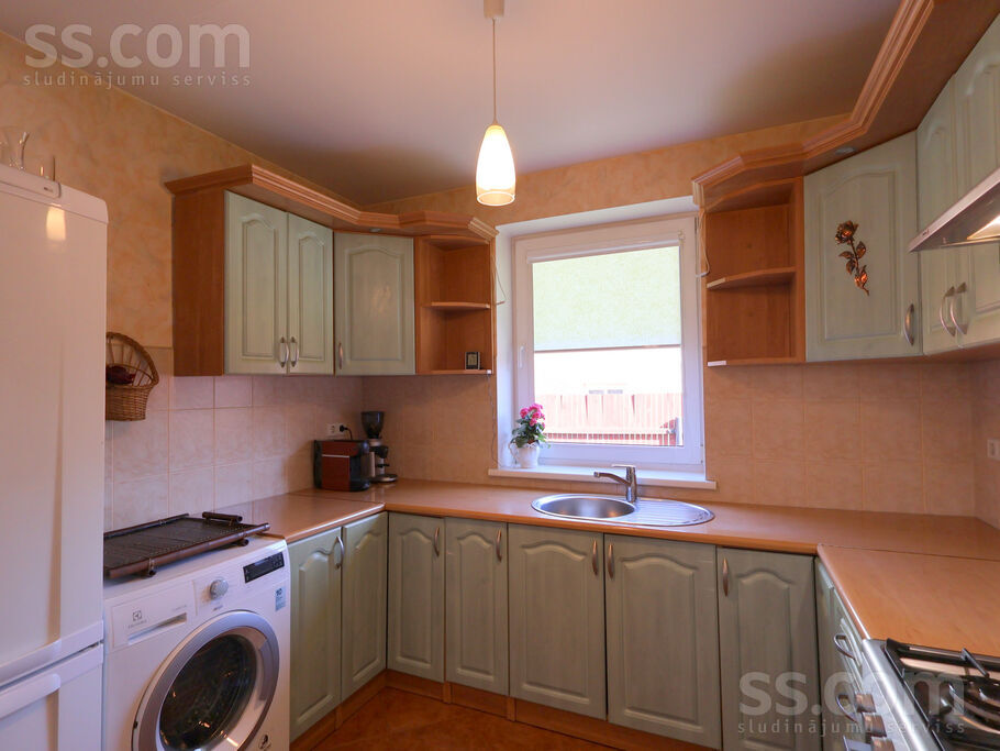 Zirņu iela 51, Liepāja un raj., Liepāja — maja