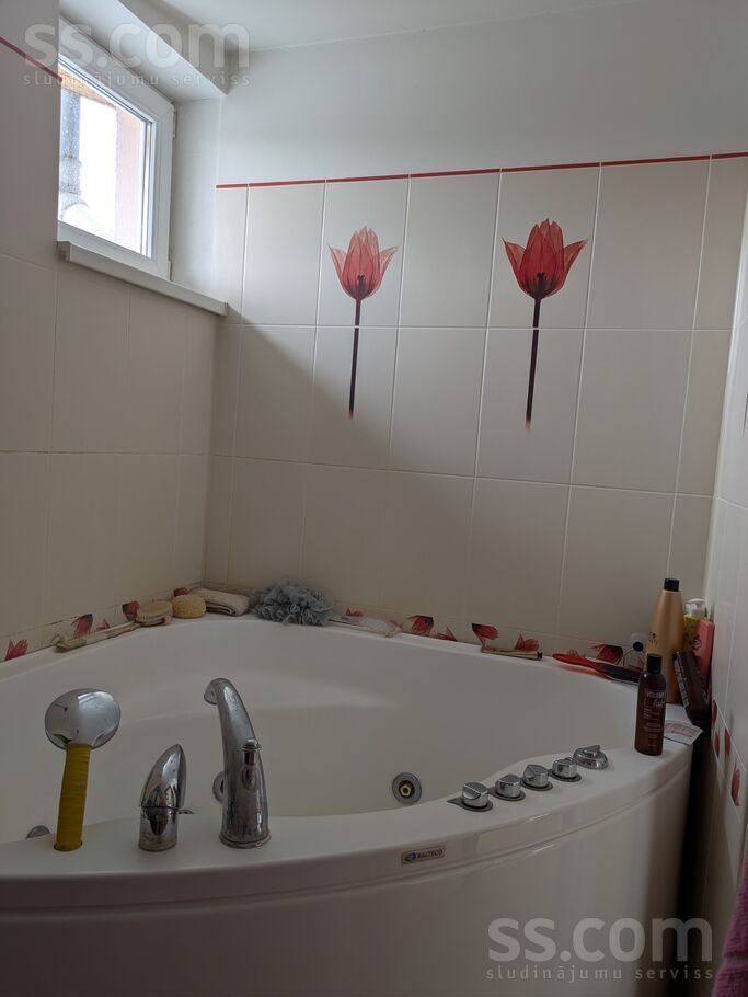 Ausekļa 22, Ogre un raj., Lielvārde — maja