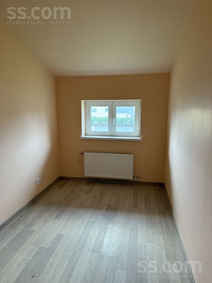 Lakstīgalu 42, Rīgas rajons, Baloži — maja