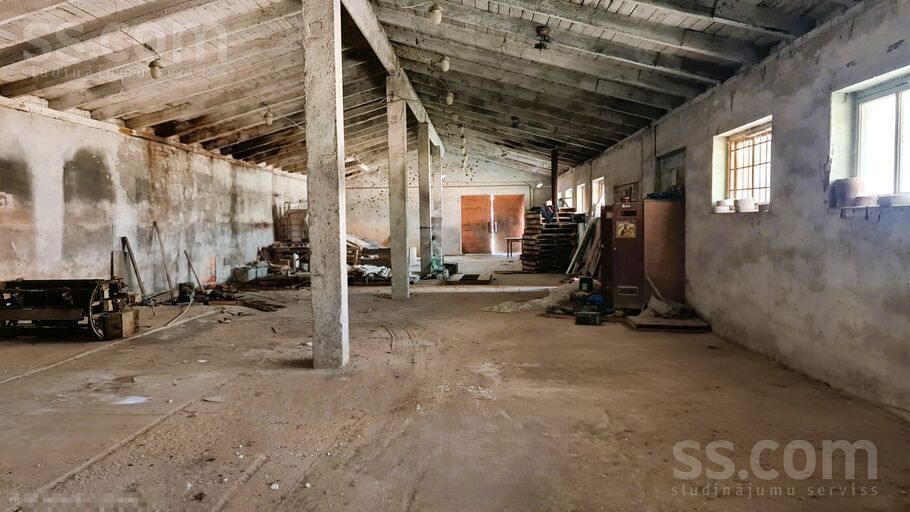 Dāboliņi b/n, Cēsis un raj., Raunas pag. — telpa