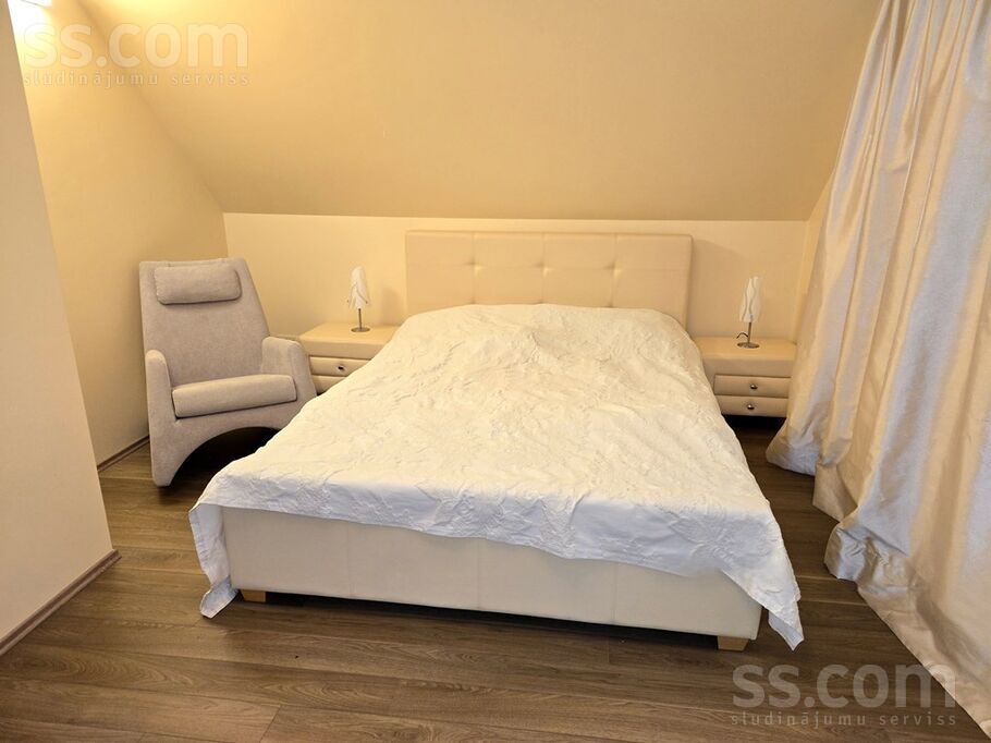 Mazā paradīze, Kuldīga un raj., Īvandes pag. — maja