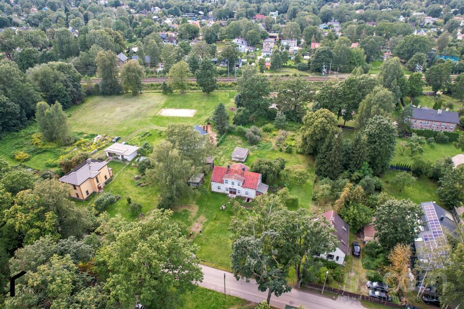 Dīķa 21, Rīga — maja