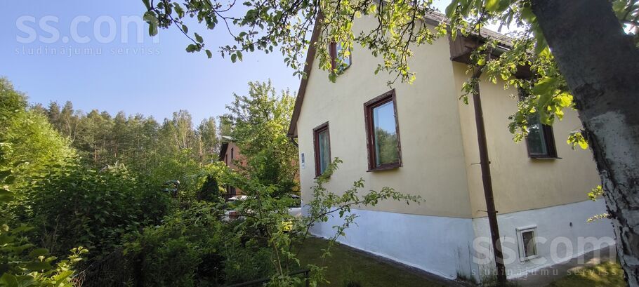 Buru iela 32, Ziemeļblāzma, Limbaži un raj., Skultes pag. — maja