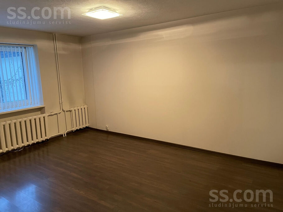 Uzvaras 4, Jelgava un raj., Jelgava — birojs