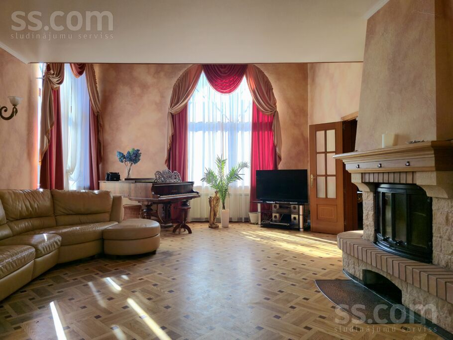 Ezermalas 24, Piņķi, Rīgas rajons, Babītes pag. — maja