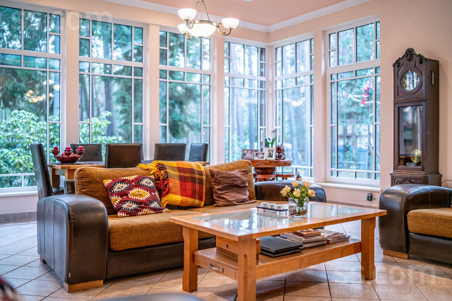 Edinburgas, Jūrmala — maja