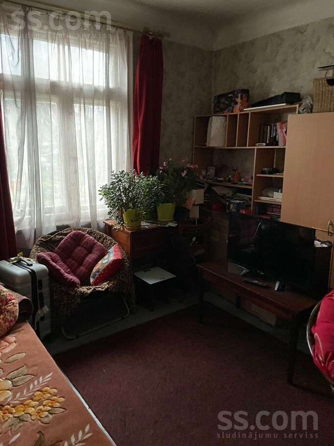 Apuzes 6, Rīga — maja