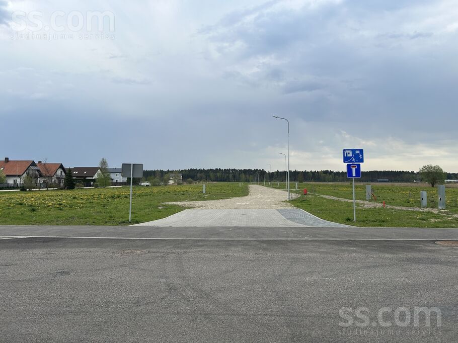 Ernesta iela 10, Mārupe, Rīgas rajons, Mārupes pag. — zeme