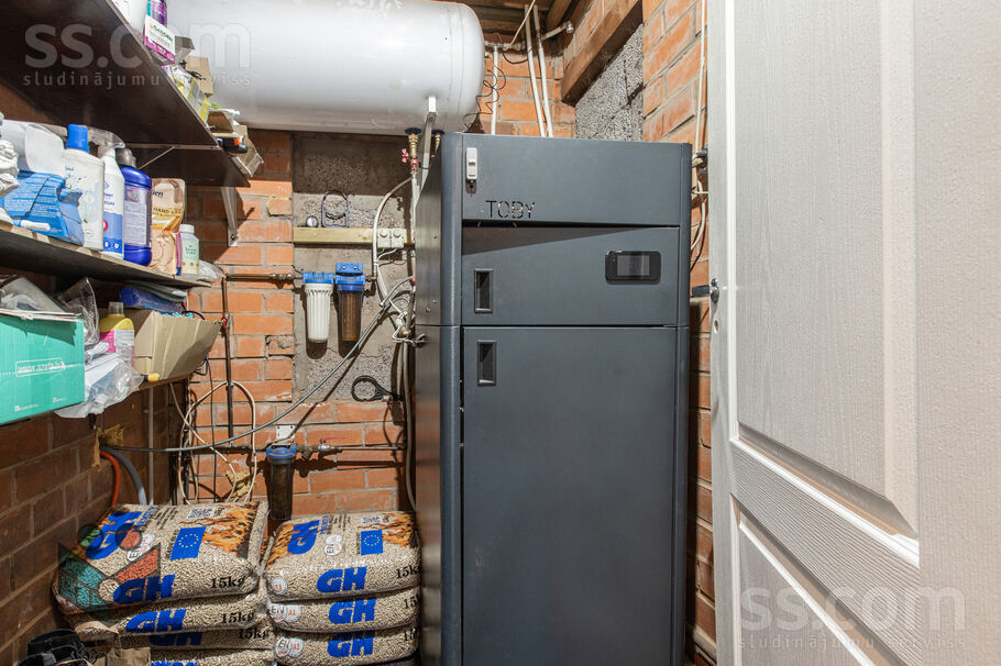 Lefkoju 17, Ziedonis, Rīgas rajons, Ķekavas pag. — maja