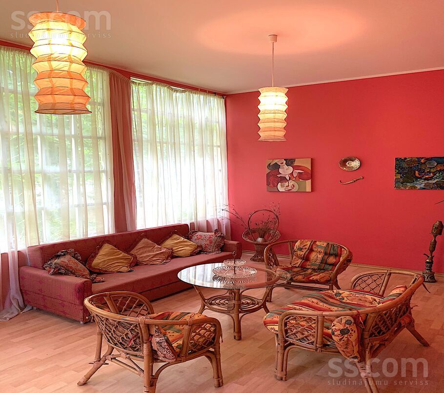 Meža prospekts 61, Jūrmala — maja