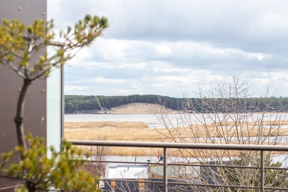 Tīklu iela 11, Jūrmala