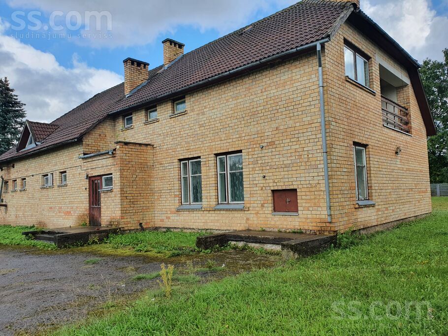 Mazā iela 2, Šķēde, Saldus un raj., Šķēdes pag. — maja