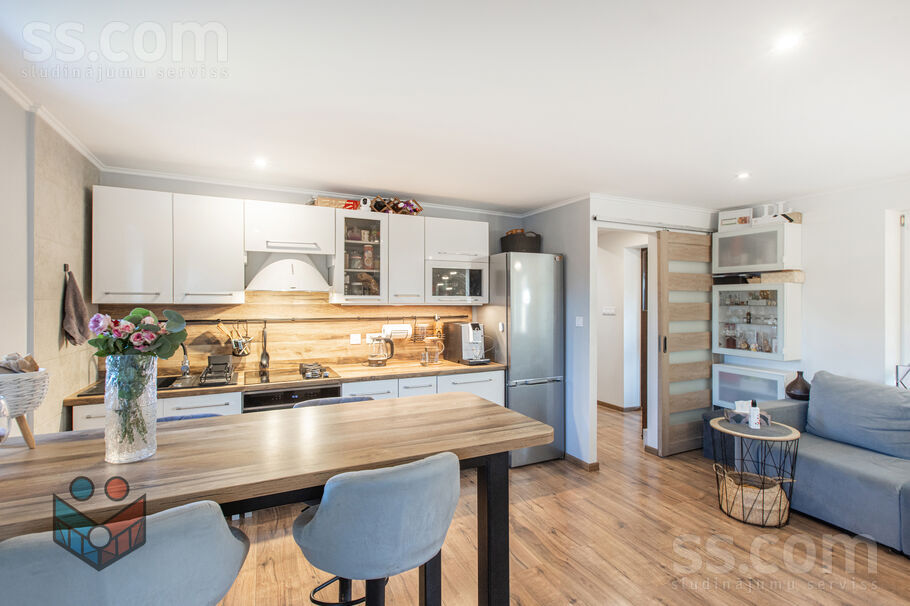 Lefkoju 17, Ziedonis, Rīgas rajons, Ķekavas pag. — maja