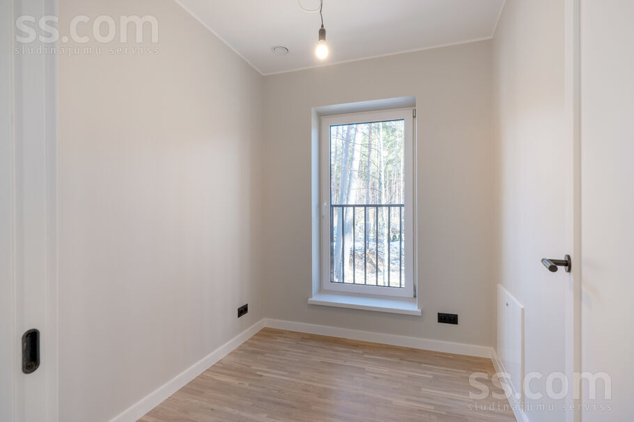 Dzintaru 4, Berģi, Rīgas rajons, Garkalnes nov. — maja