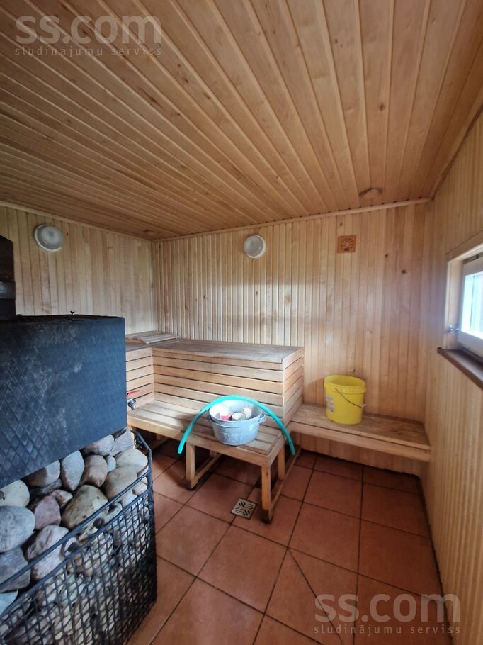 Zemeņu iela, Ļūbaste 1, Daugavpils un raj., Līksnas pag. — maja