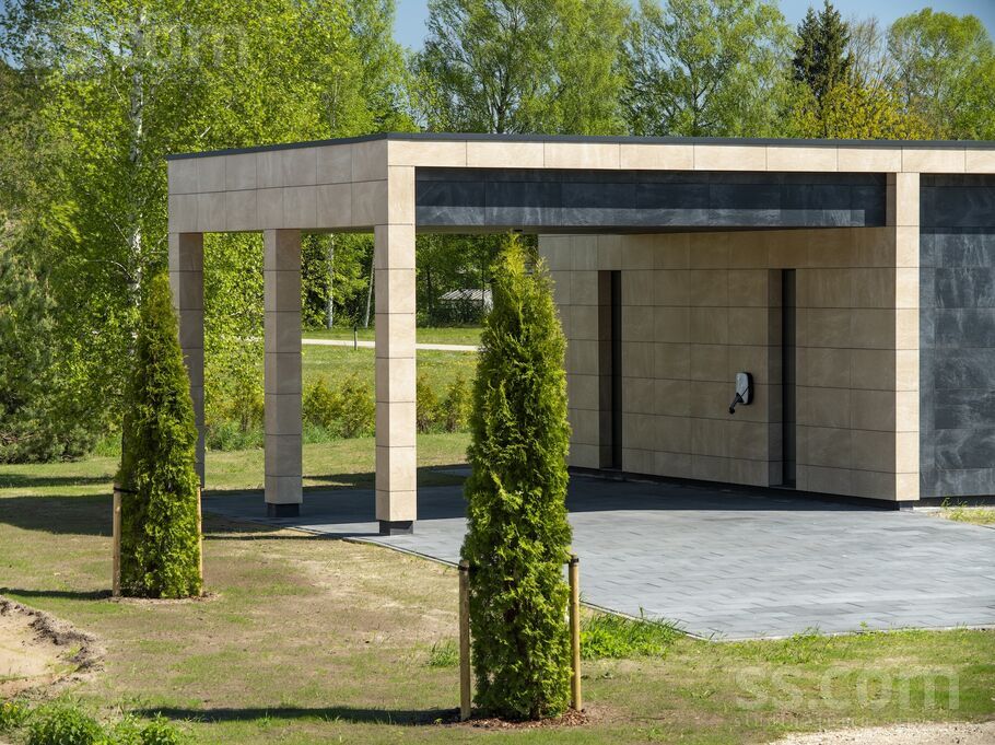 Viktorijas, Dzilnuciems, Rīgas rajons, Babītes pag. — maja