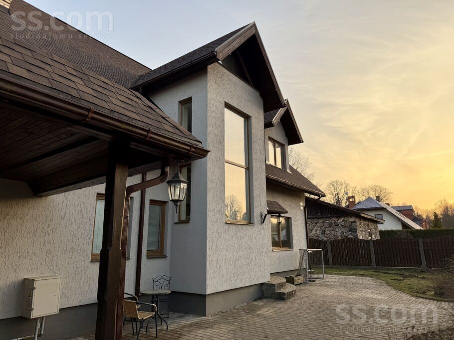 Līvkalna 14, Rīgas rajons, Sigulda — maja