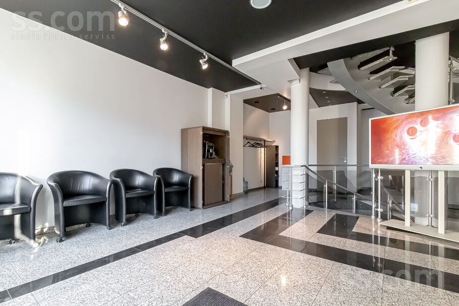 Čaka 80, Rīga — maja