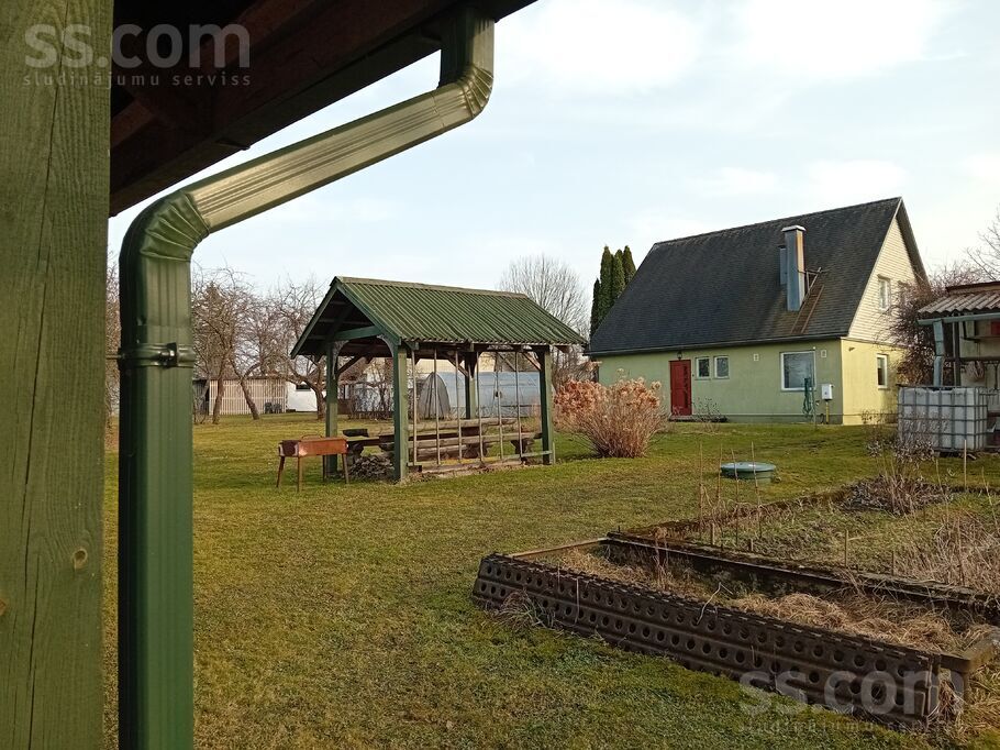 Alejas iela 6, Jāņmuiža, Cēsis un raj., Priekuļu pag. — maja