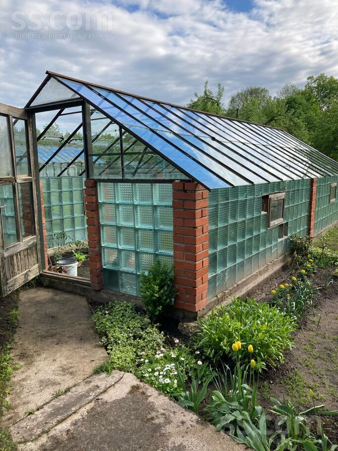 Saulītes 63, Valmiera un raj., Brenguļu pag. — maja