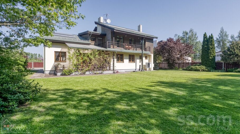 Vizuļu 28, Lapenieki, Rīgas rajons, Ķekavas pag. — maja