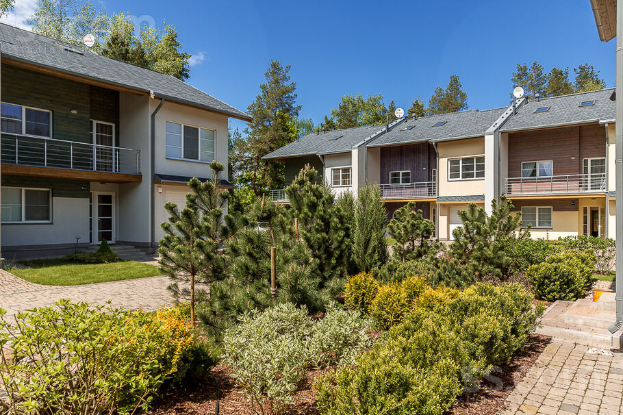 Zaļā iela 3 k12, Jūrmala — maja